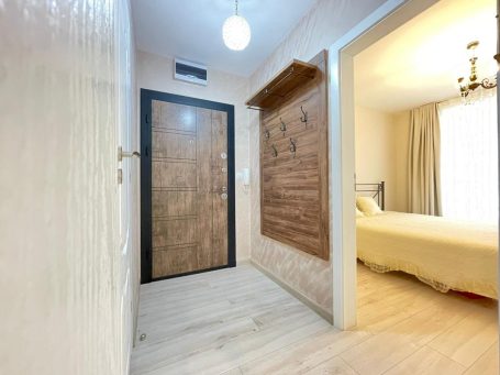 ID 1127 entrance hall