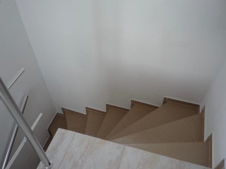 ID 827 Stairs
