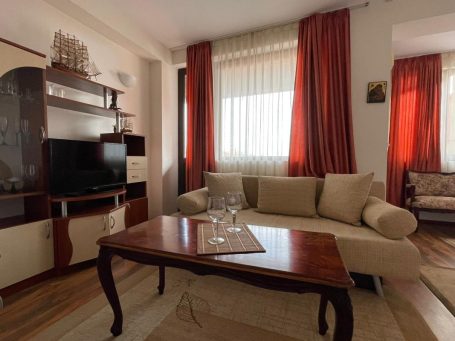 ID 837 living room
