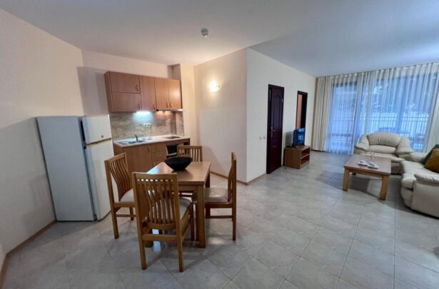 Просторный апартамент с одной спальней в комплексе Rose Village - Apart Estate 
