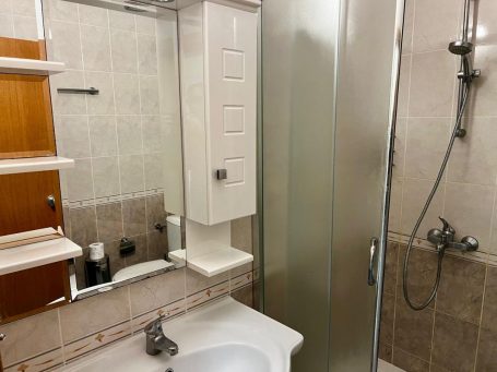 ID 1157 bathroom
