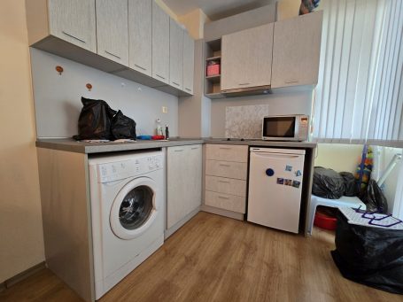 ID 1142 kitchen area
