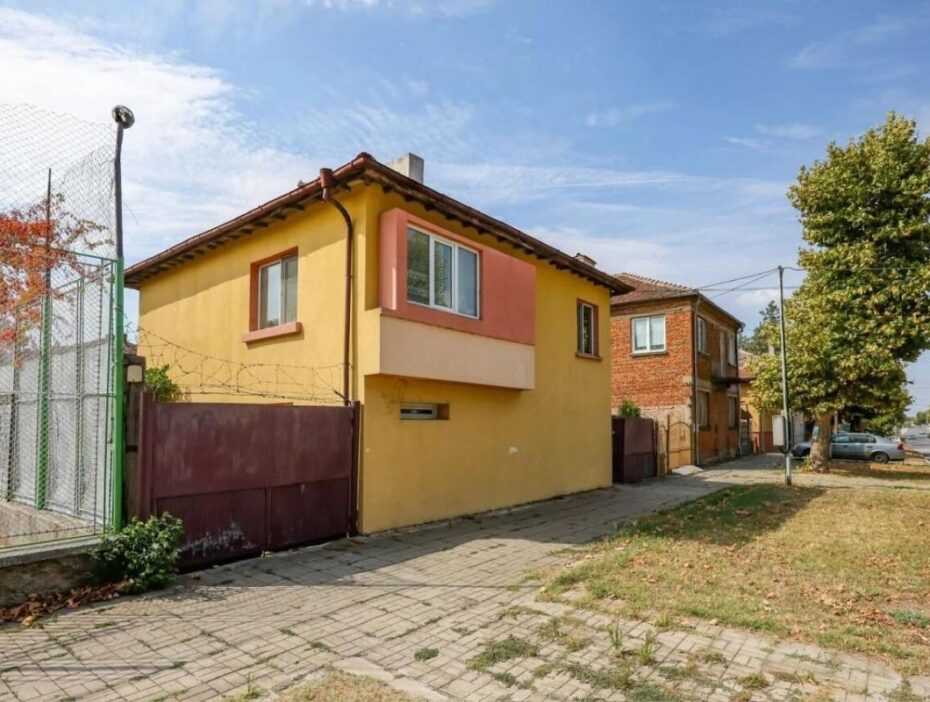 ID 1160 Просторный дом для семьи в городе Средец