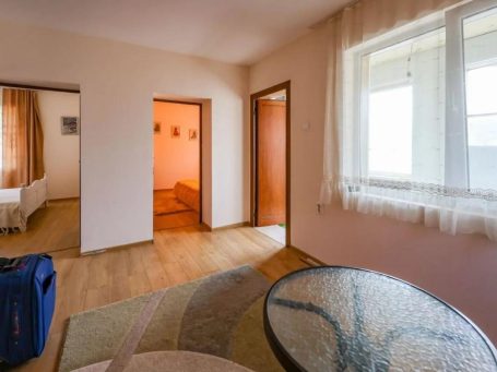 ID 1160 Room on the second floor