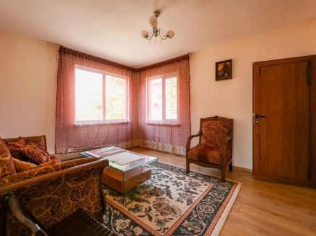 ID 1160 large room