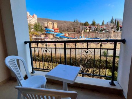 ID 1152 terrace