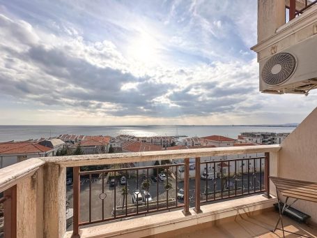 ID 1149 terrace with sea view