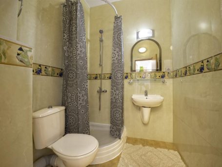 ID 1161 bathroom