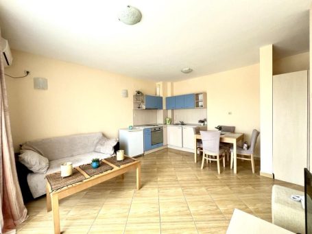 ID 1159 Spacious one-bedroom apartment in Golden Dreams complex