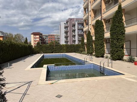 ID 850 pool