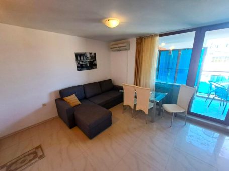 ID 1165 living room