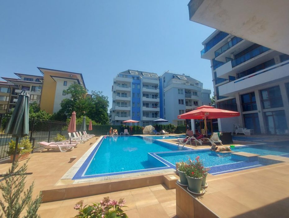 ID 1165 Изглед към басейна и комплекс Villa Itta в Слънчев бряг