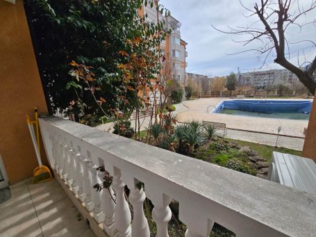 ID 1178 Terrace with pool view