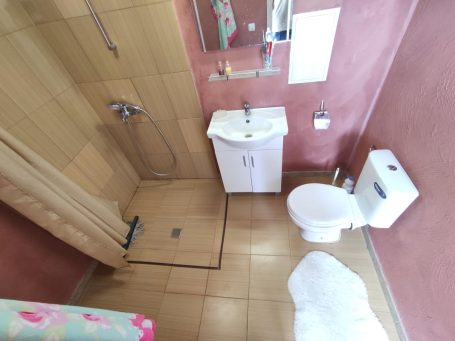 ID 1167 bathroom