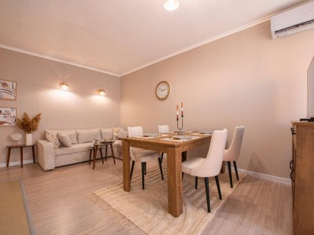 ID 1166 living room with kitchen