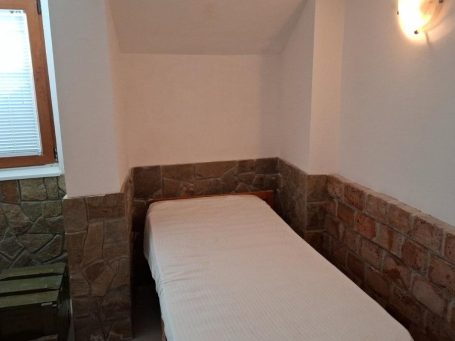 ID 1074 bed