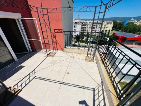 ID 1175 terrace