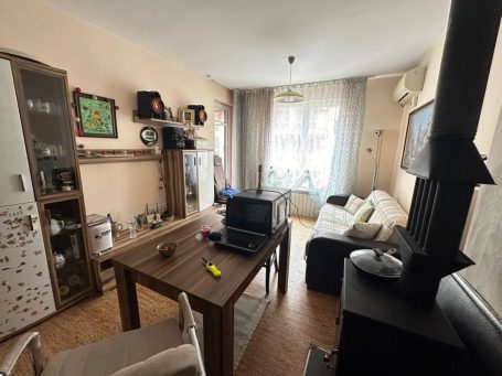 ID 1168 living room