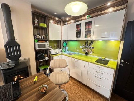 ID 1168 Kitchen corner