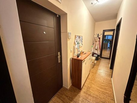 ID 1168 entrance hall