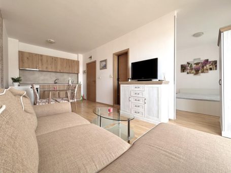 ID 1169 One-bedroom apartment in Sunny Day 6 complex