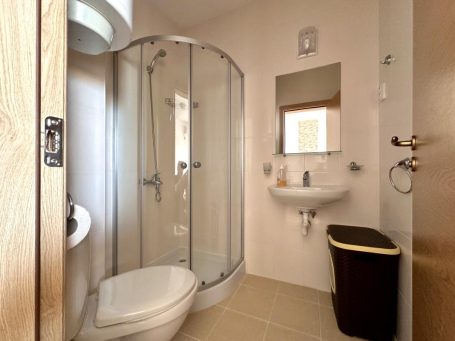 ID 1169 bathroom