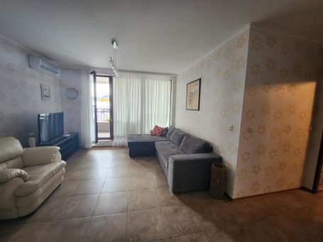ID 1194 Living room