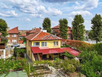 Real estate in the town of Sredets