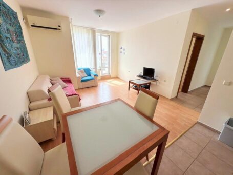 ID 1216 Living room with furniture