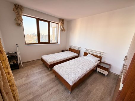 ID 1205 Bedroom with beds