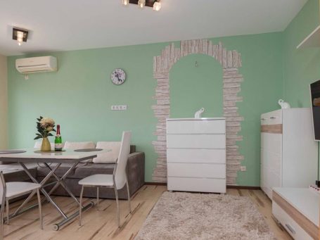 ID 1183 living room