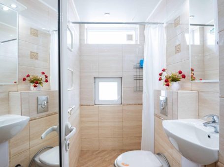 ID 1183 bathroom