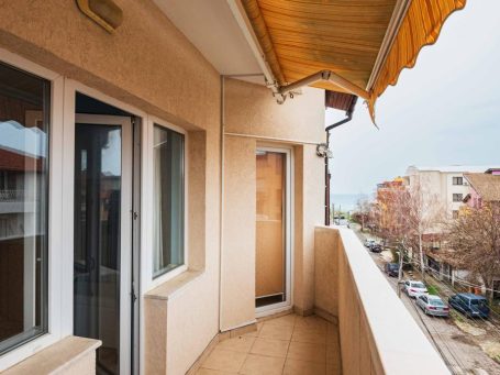 ID 1183 terrace