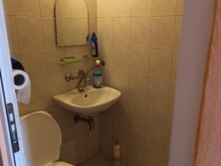 ID 1212 bathroom
