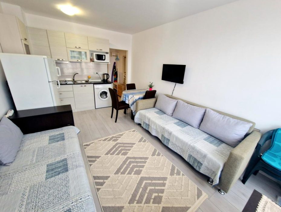 Studio in Flora Beach Resort complex, Pomorie - for sale