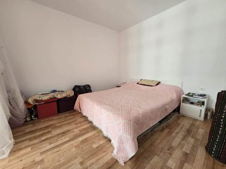ID 1225 bed in bedroom