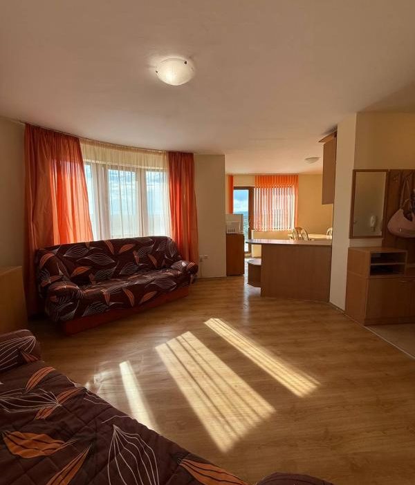 Spacious cheap apartment in the "Amadeus 5" complex