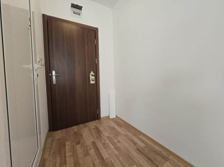 ID 1225 entrance hall