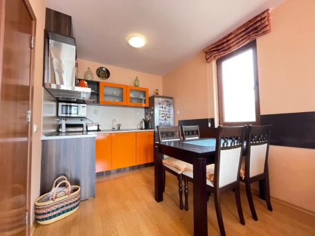 ID 1240 Kitchen and dining area