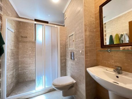 ID 1222 bathroom