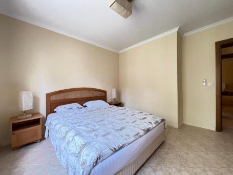 ID 1218 furnished cozy bedroom