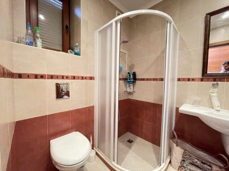 ID 1220 bathroom