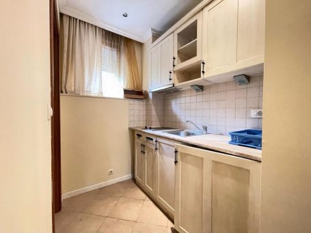 ID 1232 Kitchen corner