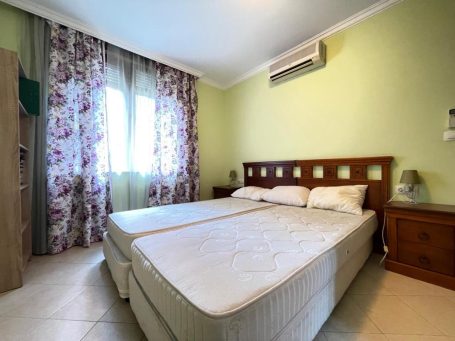 ID 1233 bedroom