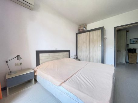 ID 1223 Bedroom with furniture