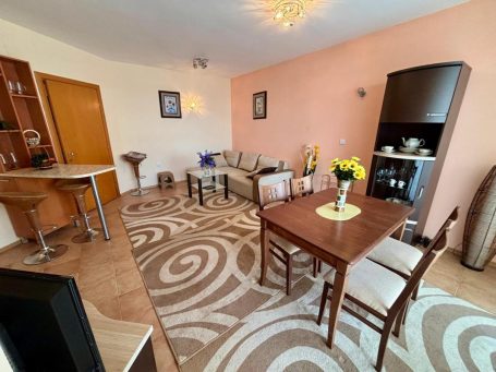 ID 1254 Living room with furniture