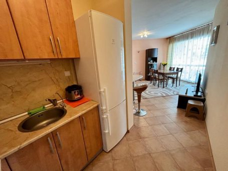 ID 1254 Fridge and kitchen
