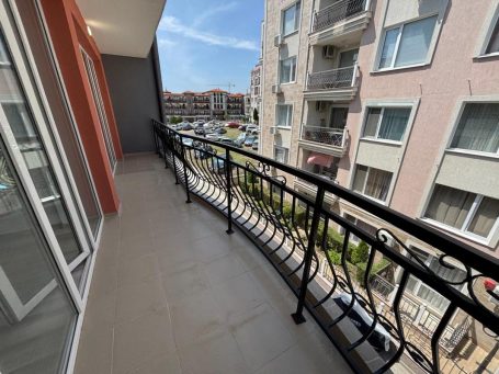 ID 1255 terrace