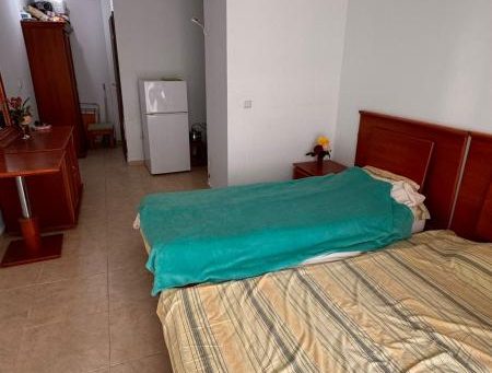 ID 1247 Bed in studio