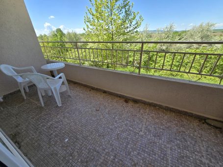 ID 1251 terrace